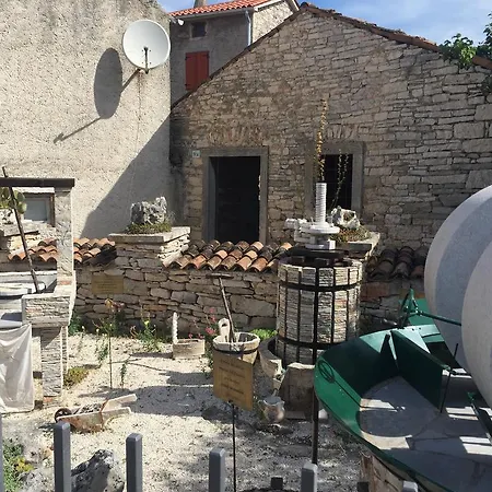 Croatian With Pool Vila