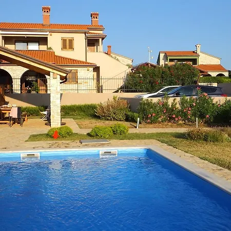 Croatian With Pool